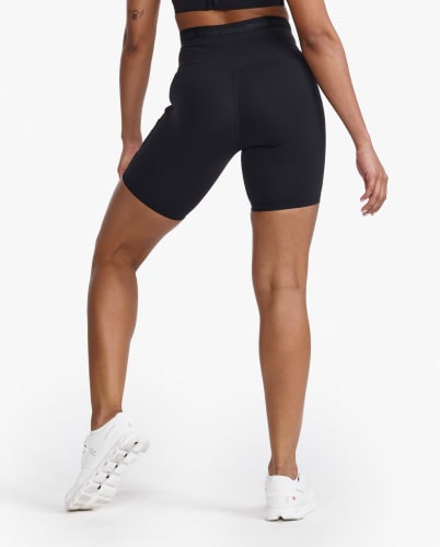 Form Stash Hi-Rise 6" Compression Short with Pockets